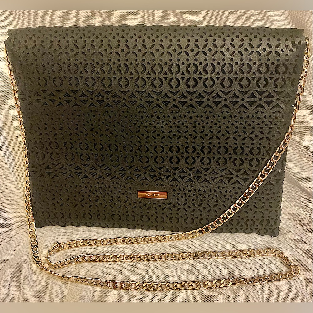 Aldo Black with Gold Chain. Gently used in good condition.